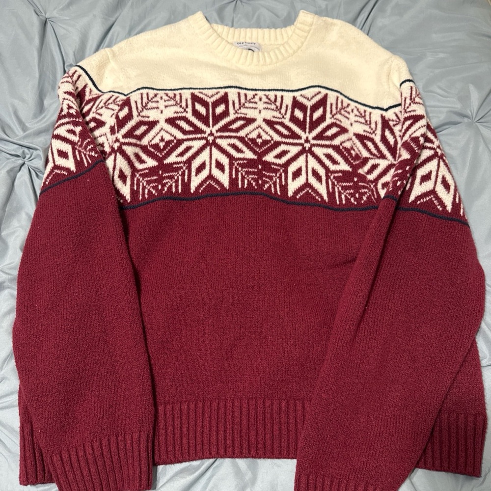 Old Navy Men's Maroon and Cream Crewneck Sweater